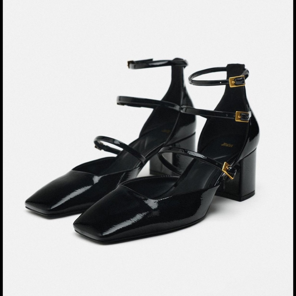 Zara Black Strappy BUCKLED BLOCK HEEL SHOES